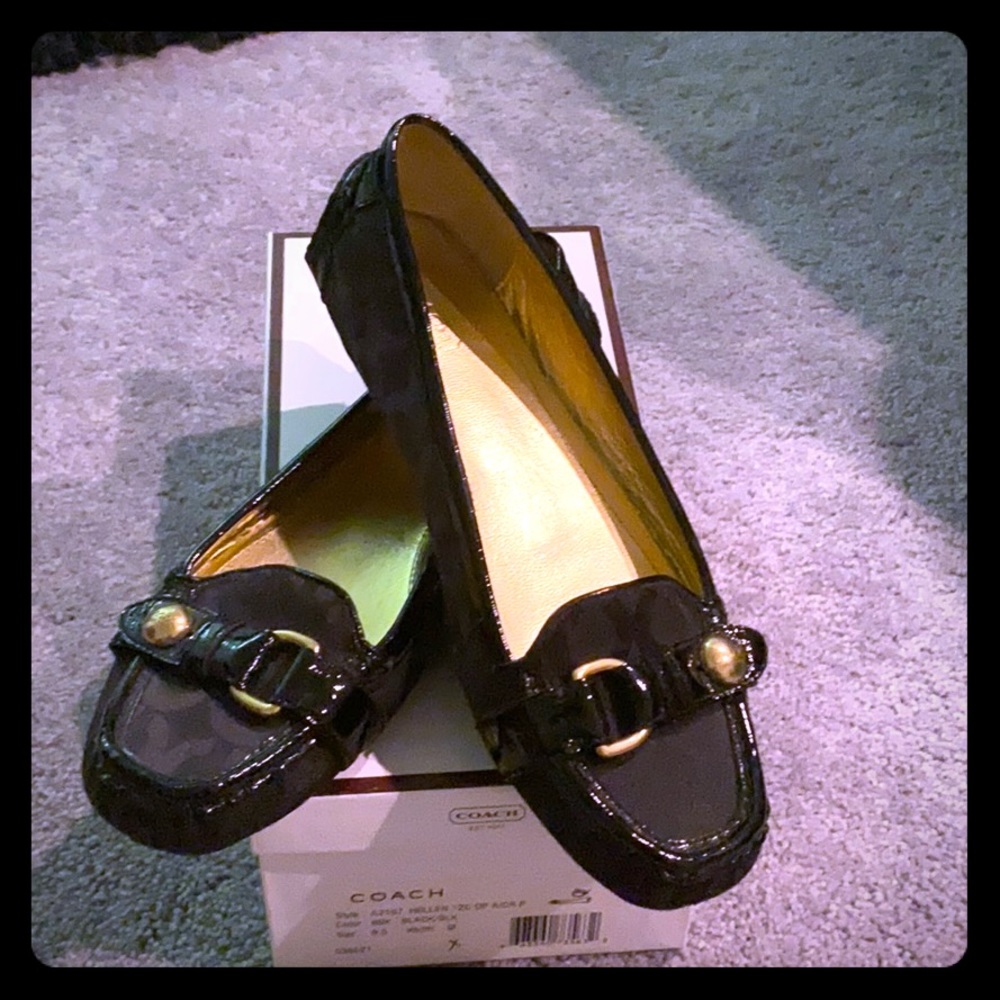 Coach black loafer. Rarely worn 🖤